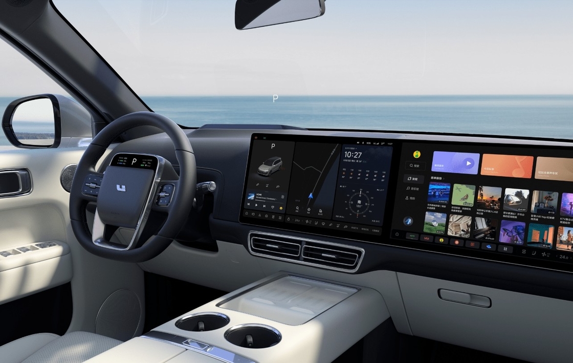 Descubra a combinação perfeita de design e tecnologia com o Lixiang L9, o carro-chefe do sedã elétrico com tecnologias avançadas.