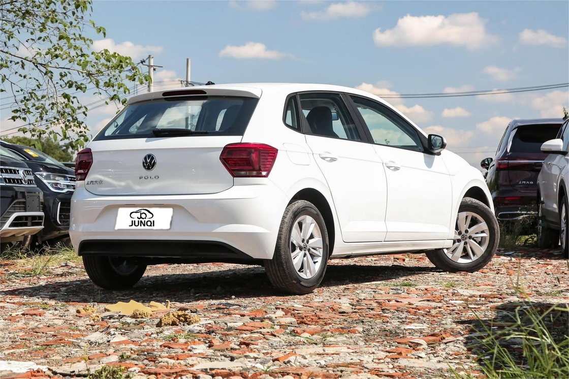 Volkswagen POLO 1.5L Carro de gasolina para adultos Com 185 km / h velocidade máxima para motoristas