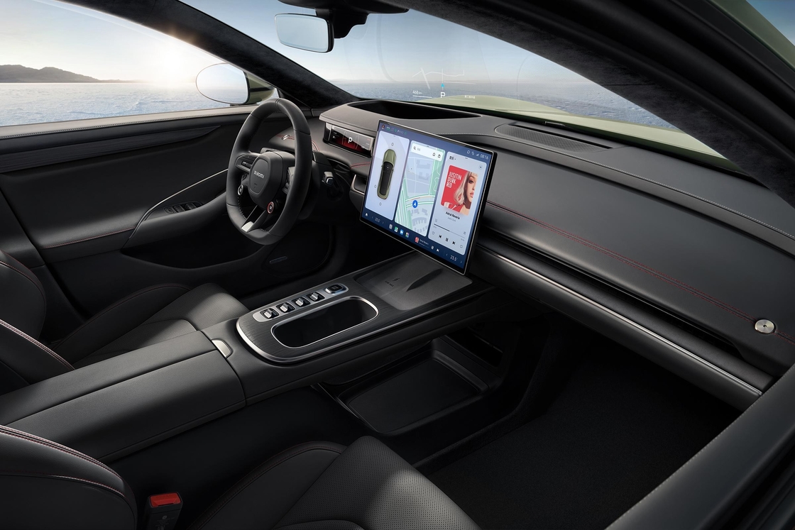 Modelo de sedã Xiaomi Carro Elétrico SU7 Com Forte Sentido de Movimento