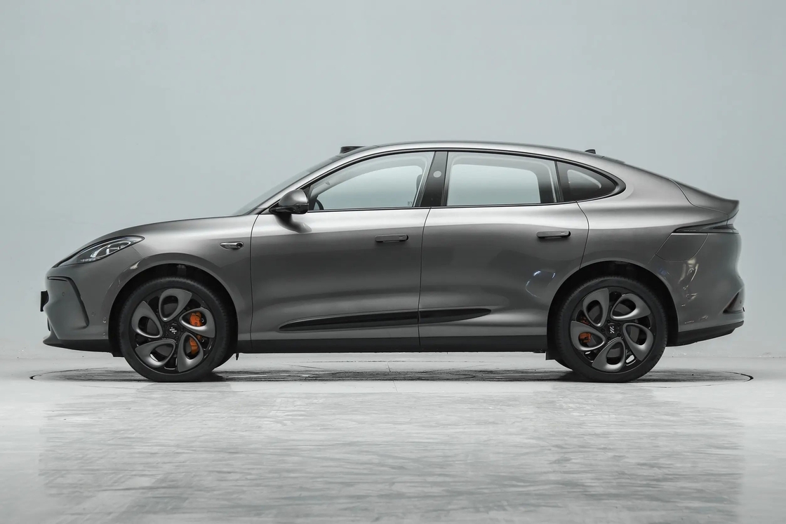 Carro elétrico de 5 lugares IM Tração integral Zhiji LS6 SUV médio e grande