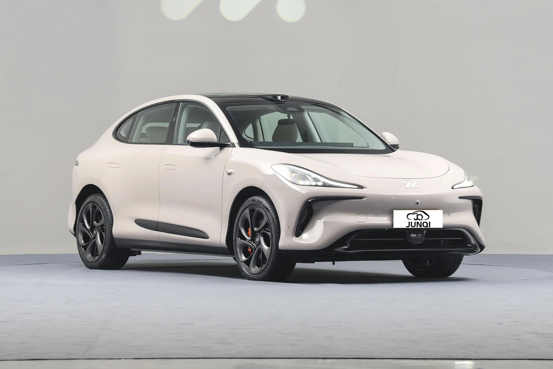 Zhiji IM Carro Elétrico LS6 Sport 4 Portas 5 Assentos SUV 760km Long Range Veículo de Nova Energia EV Carro Para Adultos