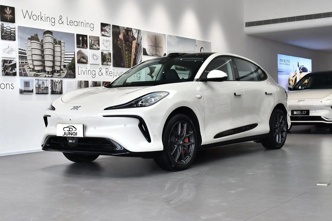 Zhiji LS6 IM Carro Elétrico 4 Portas 5 Assentos SUV 760km Long Range New Energy Carro Elétrico