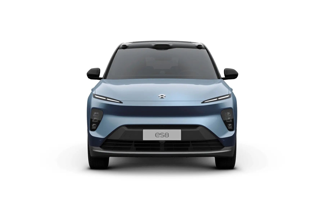 Dual motor NIO ES8 SUV elétrico com grelha frontal ousada e faróis LED distintos