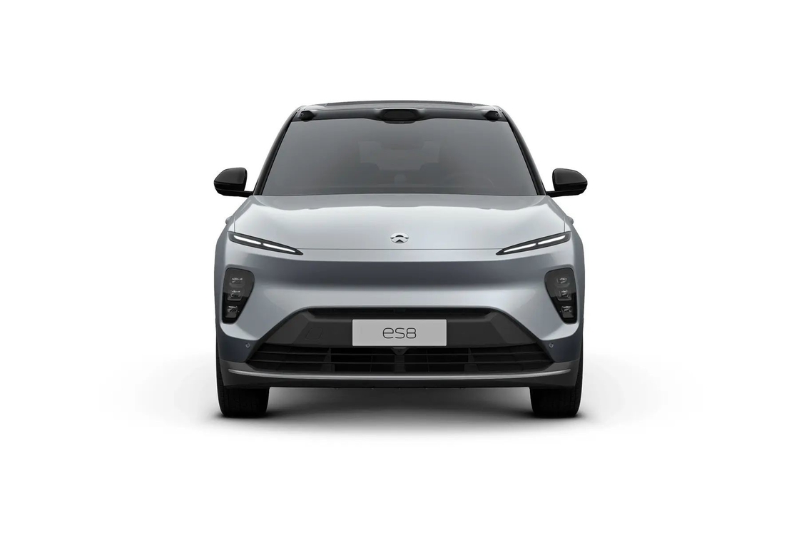 Dual motor NIO ES8 SUV elétrico com grelha frontal ousada e faróis LED distintos