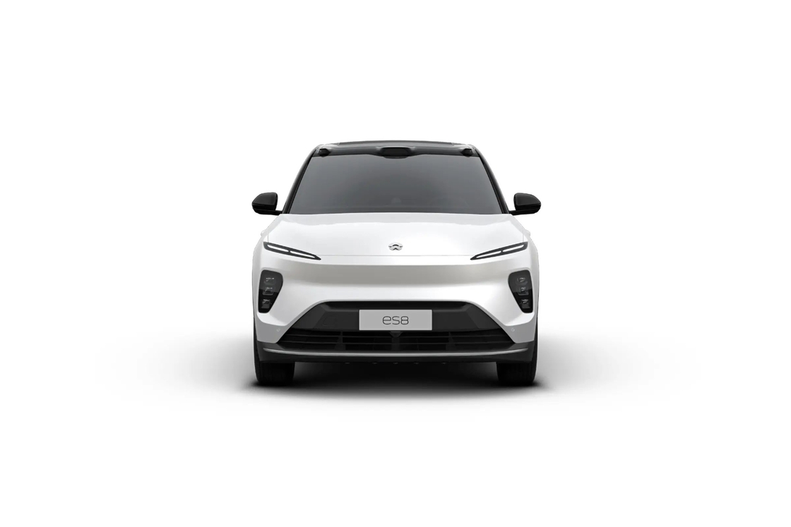 Dual motor NIO ES8 SUV elétrico com grelha frontal ousada e faróis LED distintos