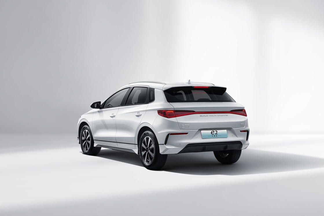 BYD E2 405km New Energy Limousine Elétrico Direção Esquerda EV 5 portas 5 lugares