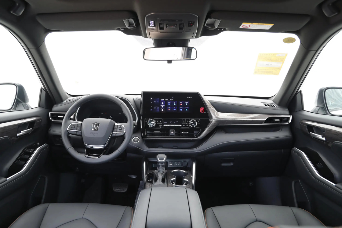 Toyota Crown Land Release Lufang Carro Elétrico All Wheel Drive EV 155 mph Velocidade máxima