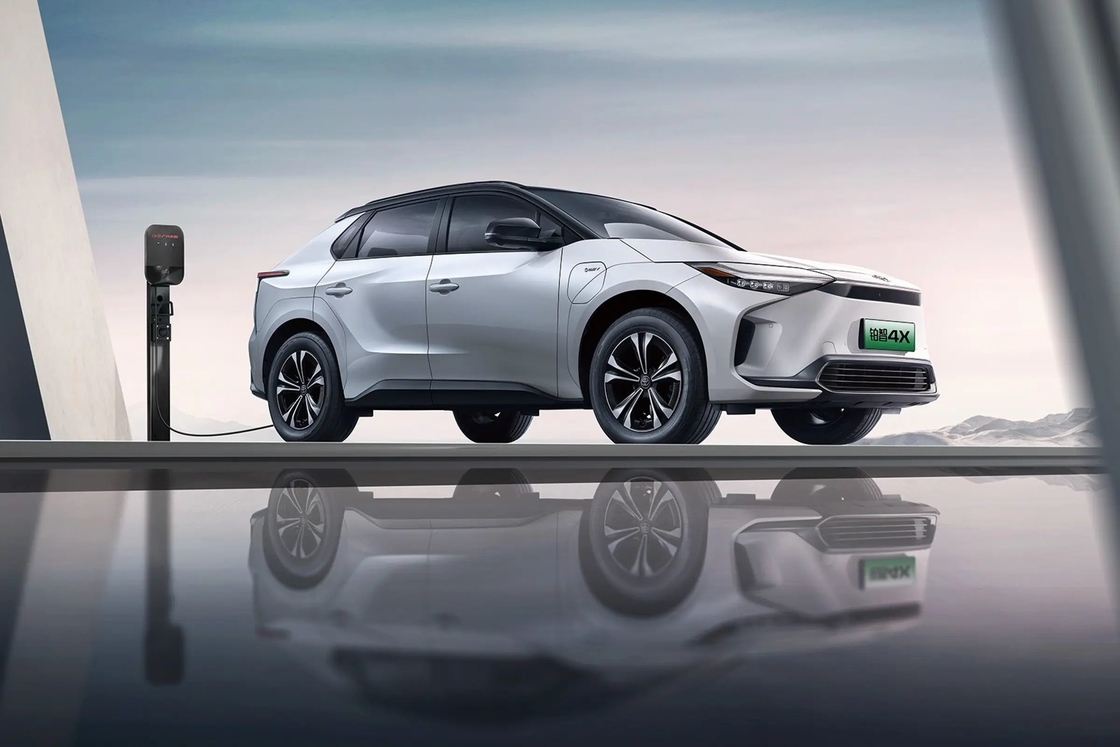 250 Miles Range Toyota SUV Carro Elétrico 5 Sits Pure Electric Toyota Bz 4X Carro