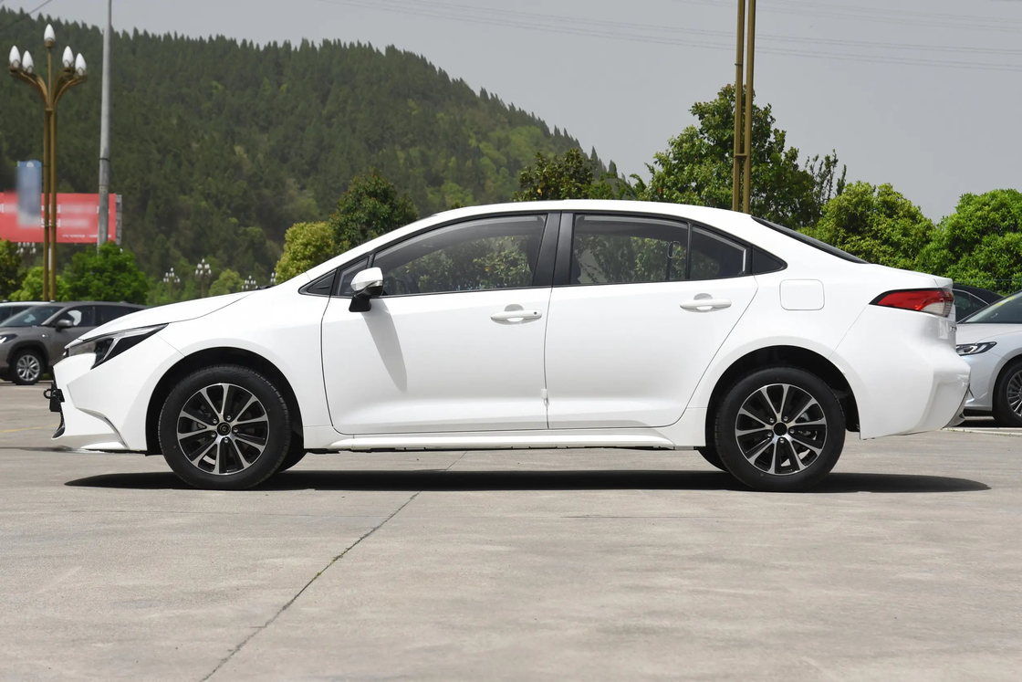 Sedan Tipo Toyota Carro Elétrico 101KW 1.8L 98HP L4 Motor híbrido