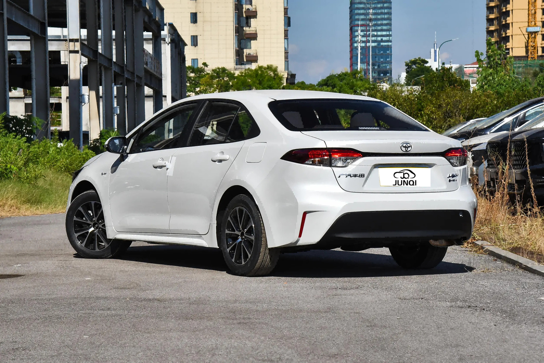 Sedan Tipo Toyota Carro Elétrico 101KW 1.8L 98HP L4 Motor híbrido