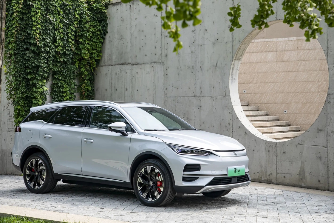 5 lugares BYD Tang Veículos Elétricos EV para viagens urbanas e viagens de longa distância