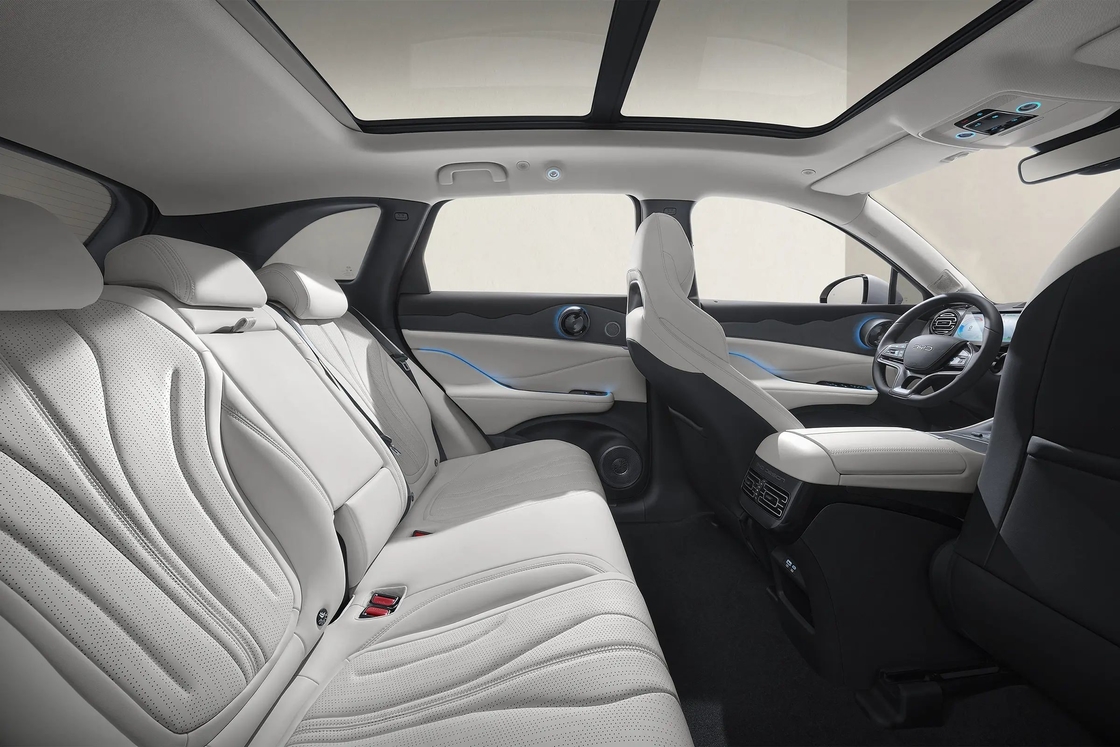 Atualize sua frota com a BYD Electric Car Frigate 07 Glory Edition DiLink 100 Engine System