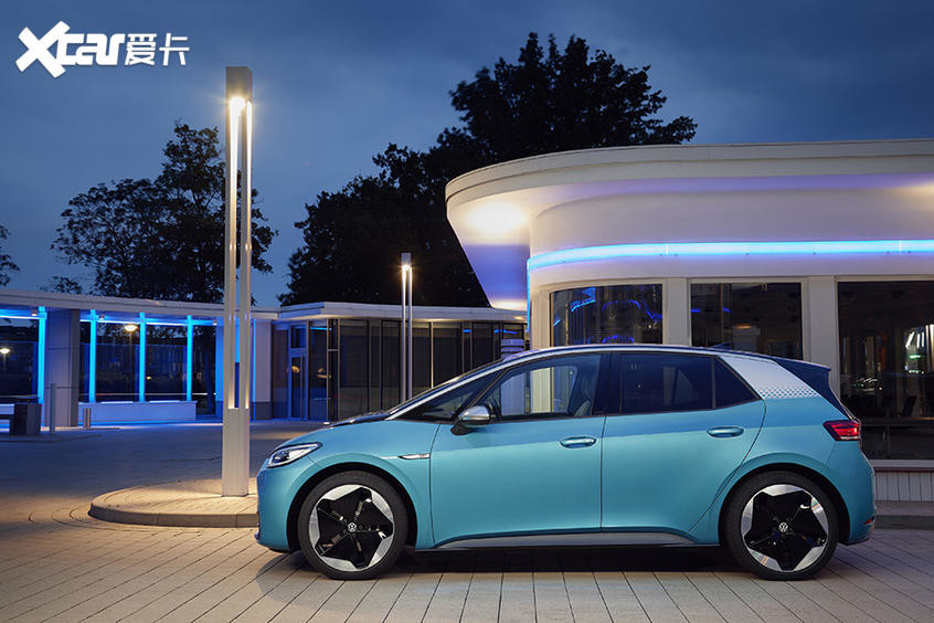 Med Size ID 3 Volkswagen Carro Elétrico VW Experiência O Futuro da Condução Sustentável