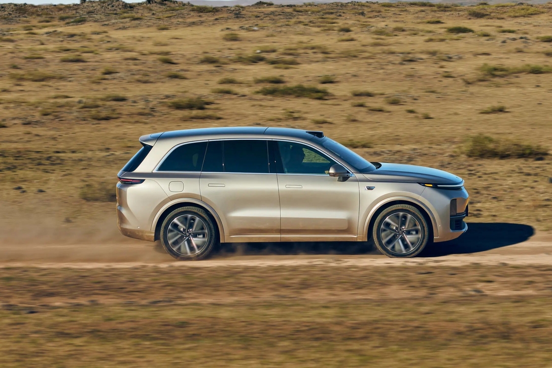 Lixiang L8 Carro elétrico de tamanho familiar 400km com rodas diferentes e rodas duráveis