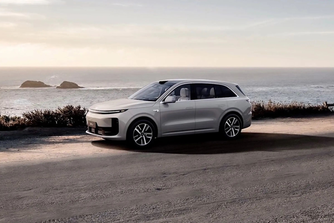 Carro Elétrico Lixiang L6 SUV de alto desempenho com extensor de alcance de 1,5 T e alcance de 1390 km Interação de quatro telas e assentos de luxo