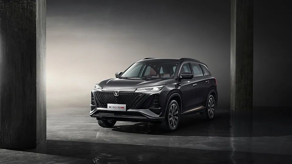Changan Petrol CS75 Plus SUV Tipo de energia a gasolina para as suas aventuras diárias
