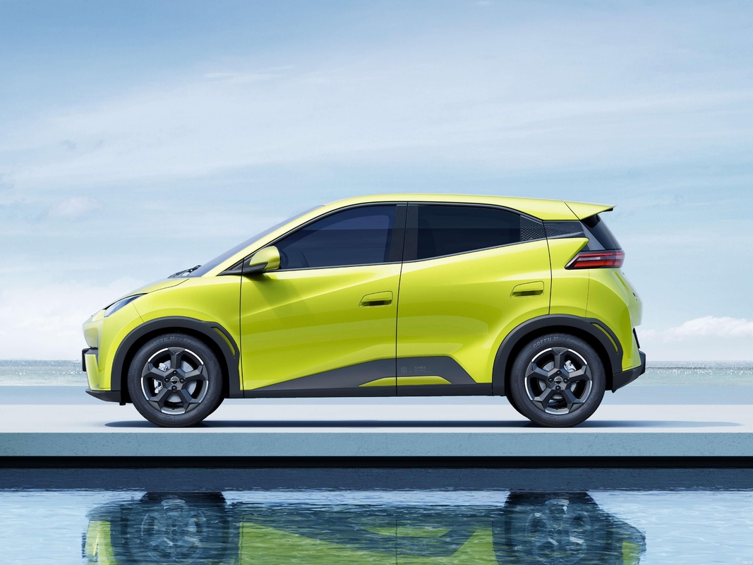 Carros elétricos usados multicolor opcionais de segunda mão Byd Foca de golfinho Gaivão vendido