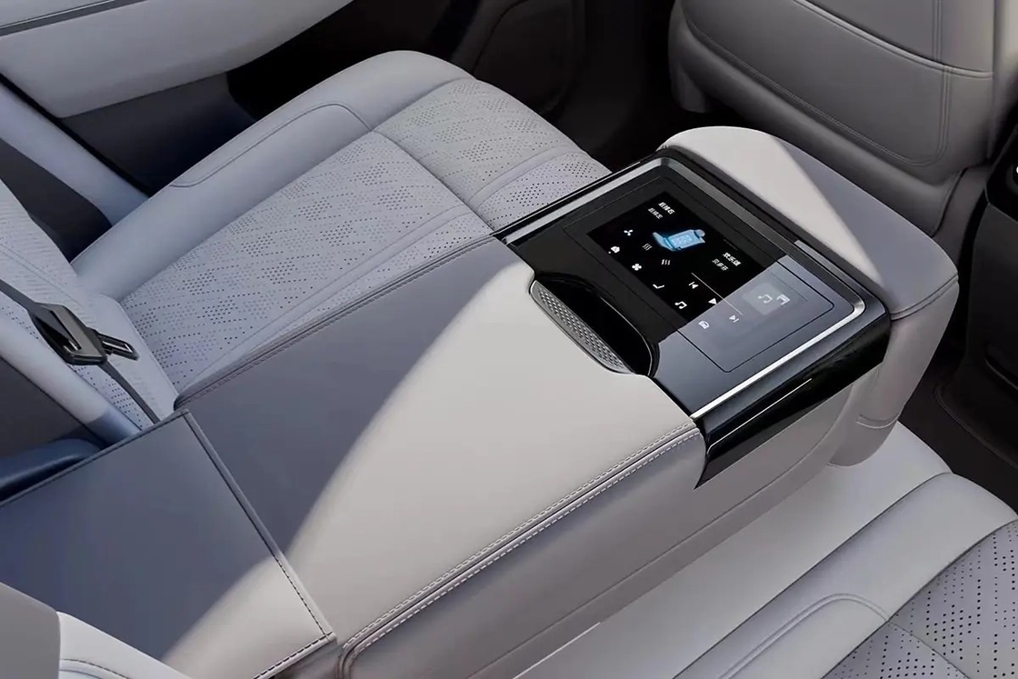 Zeekr 7X 800V SUV elétrico de alta voltagem 7 cores 780km de alcance Carregamento único Suspensão de ar
