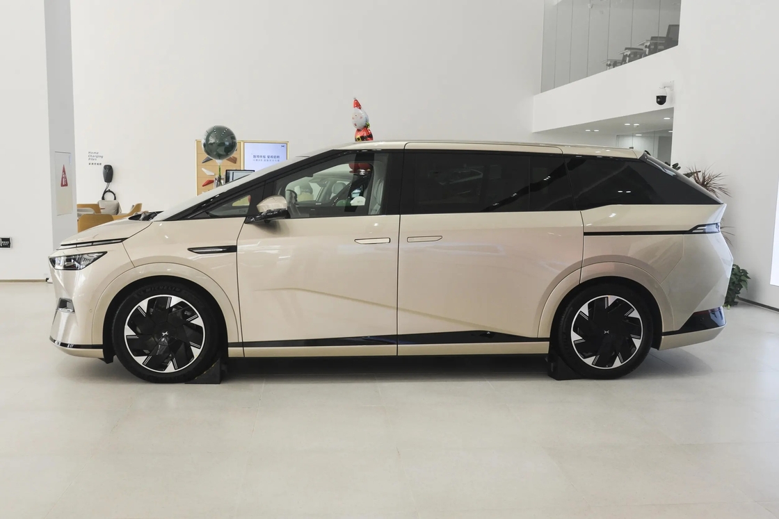 2024 Xpeng X9 MPV Pure Electric 320Ps Ultra Long Range 702 AWD 640km Pro Max com X9 Veículo de Nova Energia