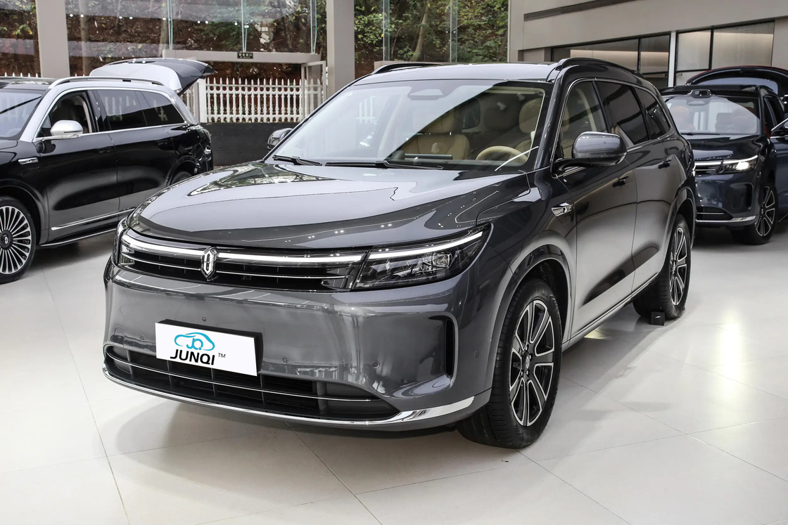 2024 AITO M7 1.5T com tração traseira versão Plus 5 lugares veículos automotores 240km ev carros usados2024 AITO M7 Extended Range Carro híbrido 5 portas 5 lugares 6 lugares SUV médio e grande RDW 4DW smart ne