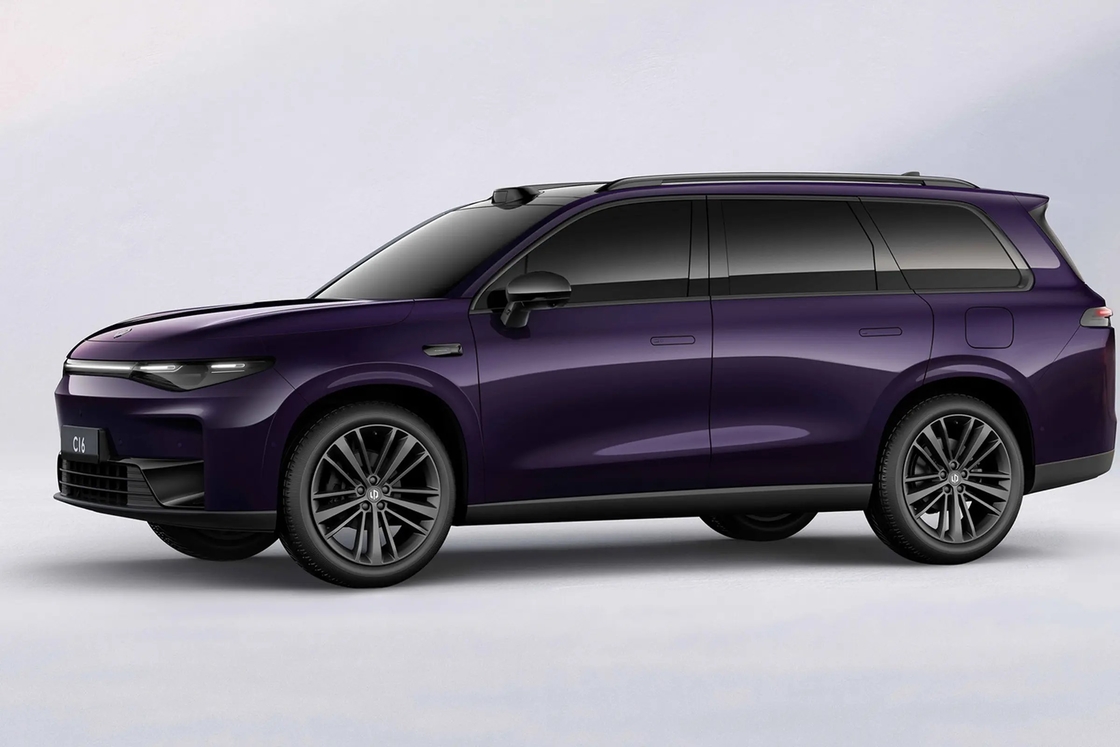 Carros híbridos de luxo 2024 Leapmotor C16 SUV de 5 portas e 6 lugares 134KM Long Range Veículos de energia nova fabricados na China para venda