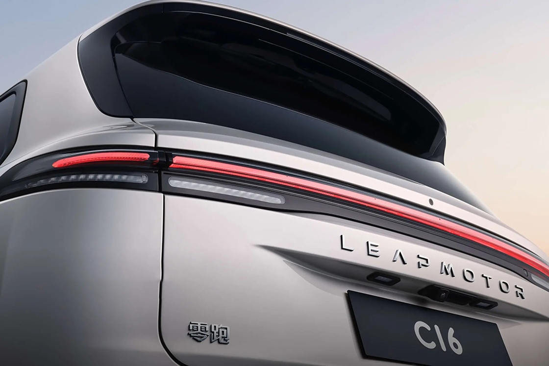 2024 Leapmotor de alta qualidade C16 2024 Veículo de alcance estendido SUV de 5 portas e 6 lugares EV barato carro para uso familiar