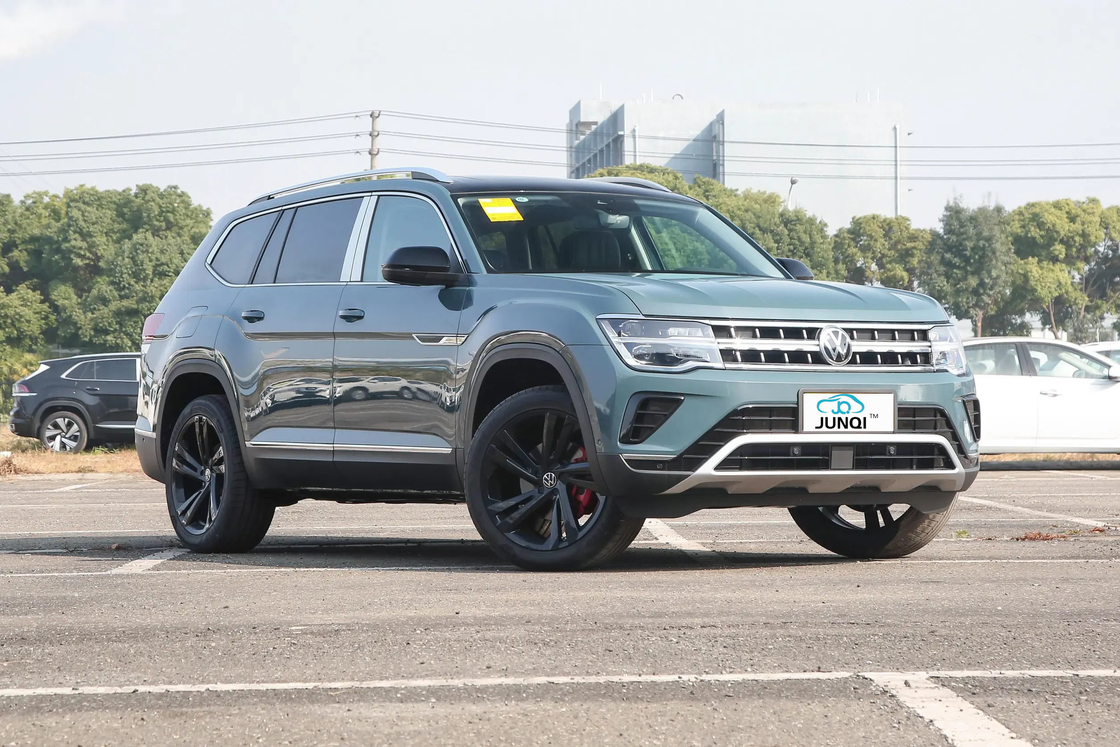 VW Touron 2.5T-A/MT-530 4WD versão emblemática SUV de 7 lugares