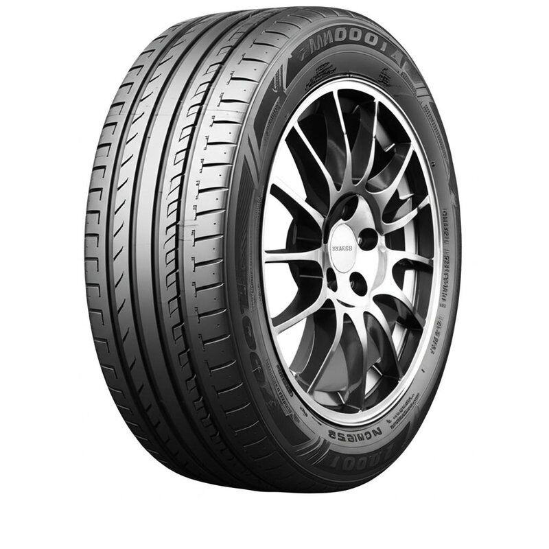 215/60 R17 Tire Taoota Automobile Car with Top Speed of 180 Km/H
